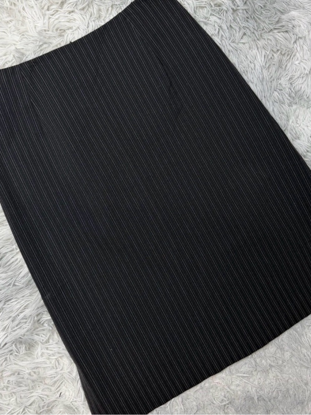 Theory Black Gray Pinstripe Pencil Skirt Size 8 Made in USA